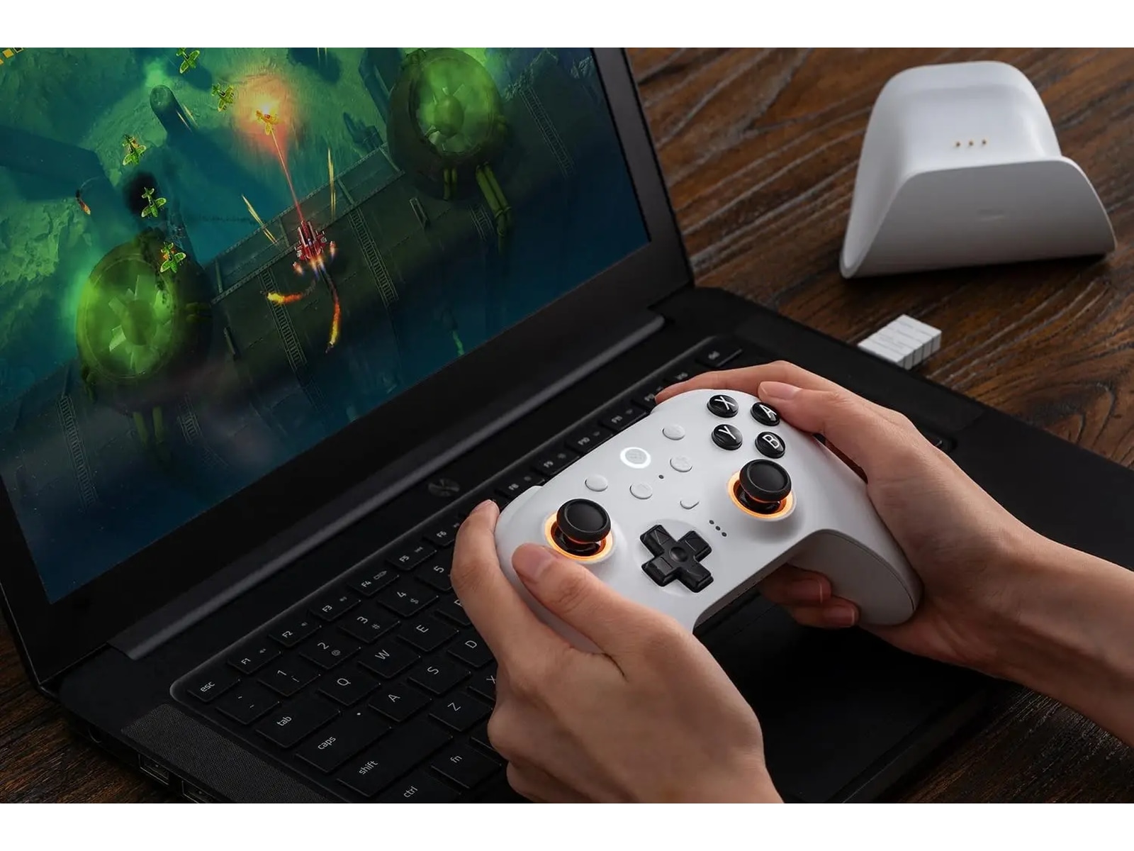 8BitDo Ultimate 2 Trådløs Bluetooth Kontroller (hvit) Gamepad