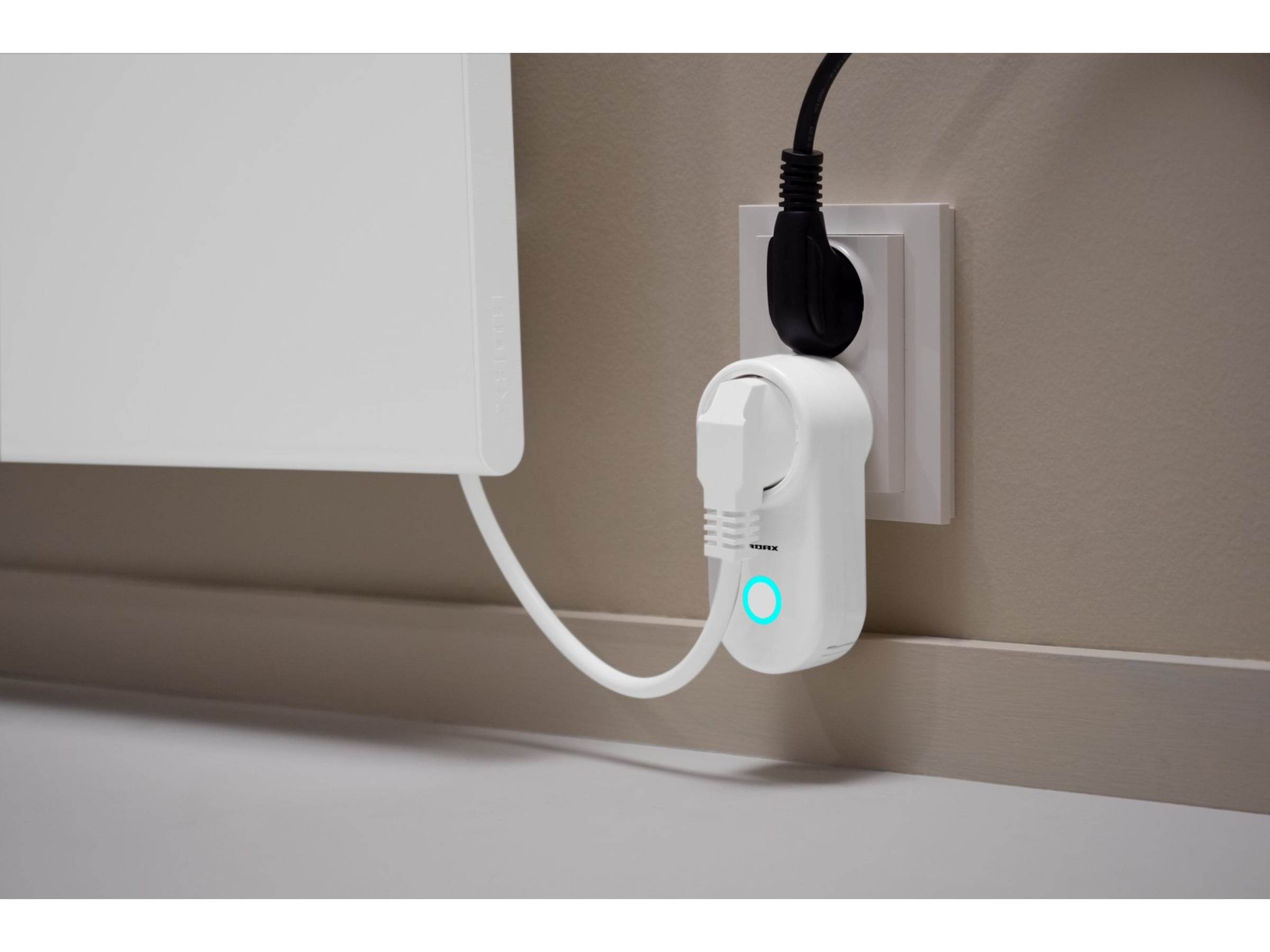 Adax WiFi smartplugg med termostat 16A/3680W Tilbehør til varme