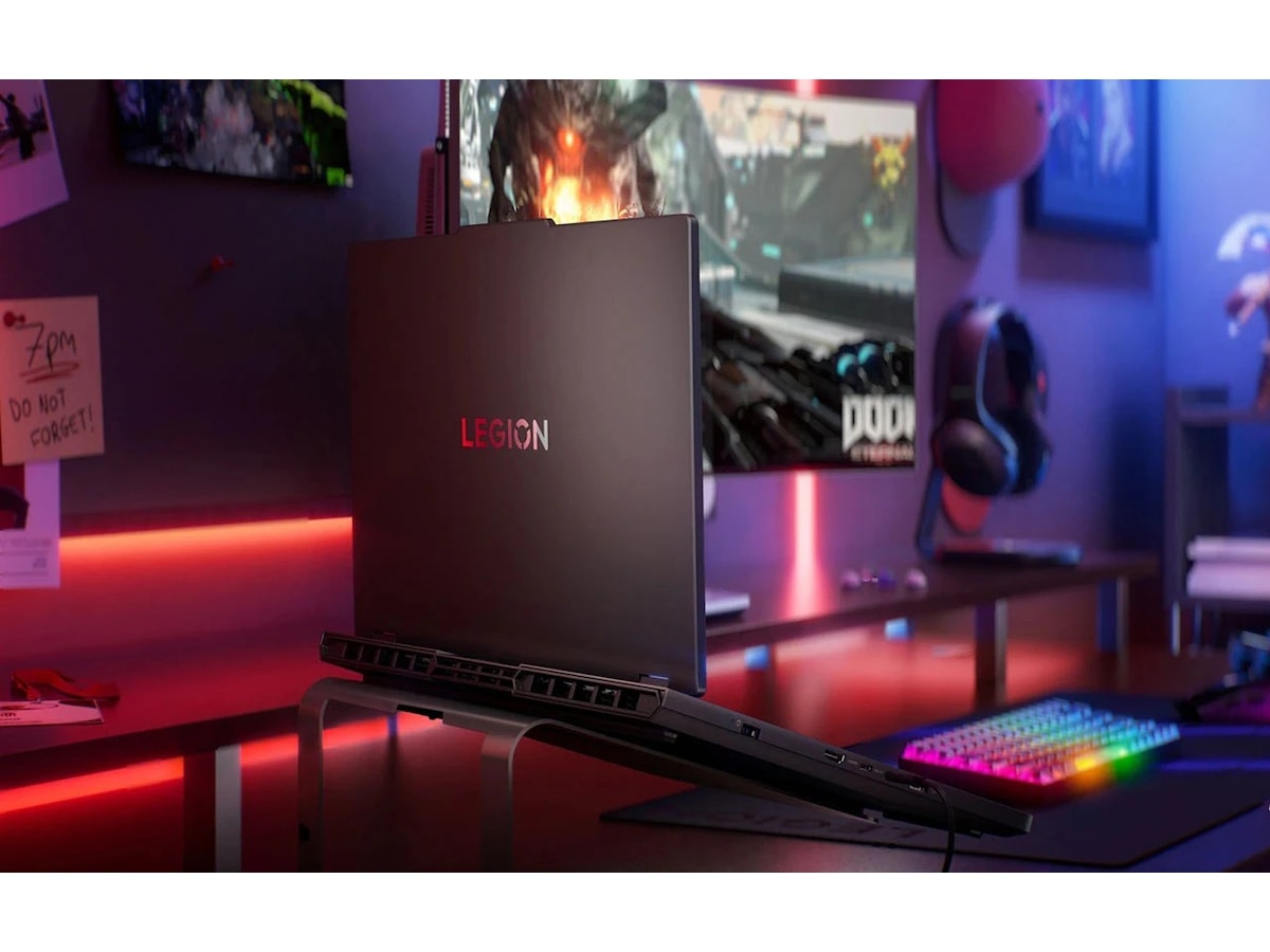 Lenovo Legion Pro 5 16" WQXGA OLED 165Hz Gaming laptop