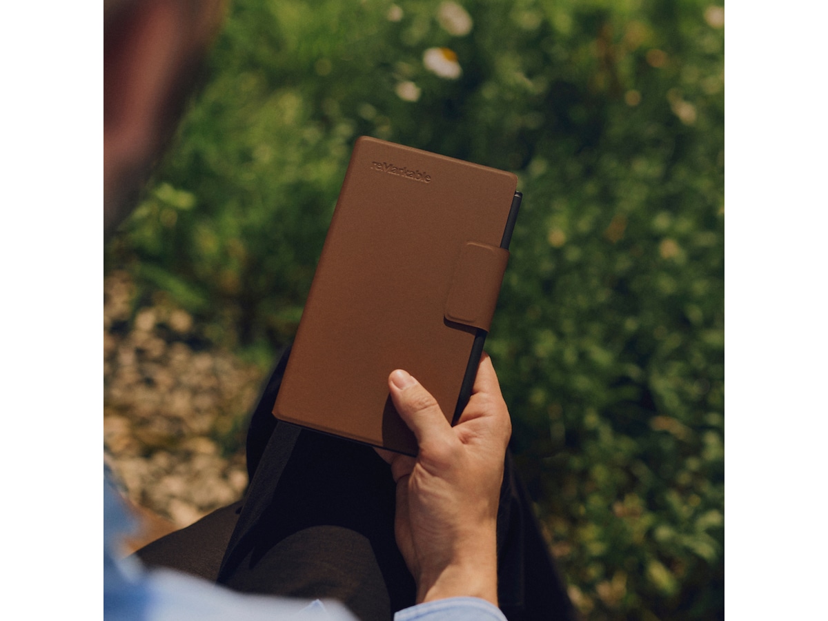 reMarkable Paper Pro Move Book Folio (burgunder) Tilbehør til digitale notatblokker