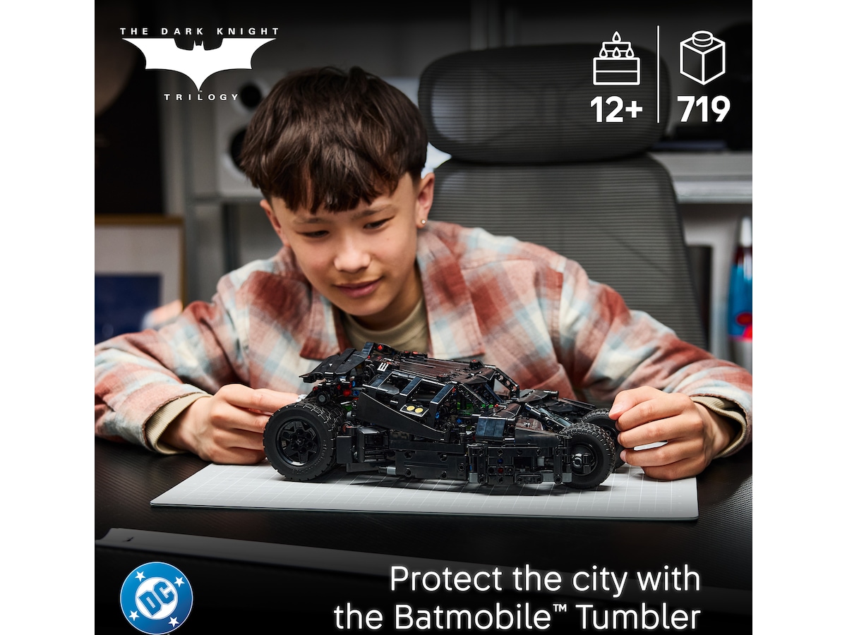 LEGO Technic Batmobile Tumbler 42239 LEGO