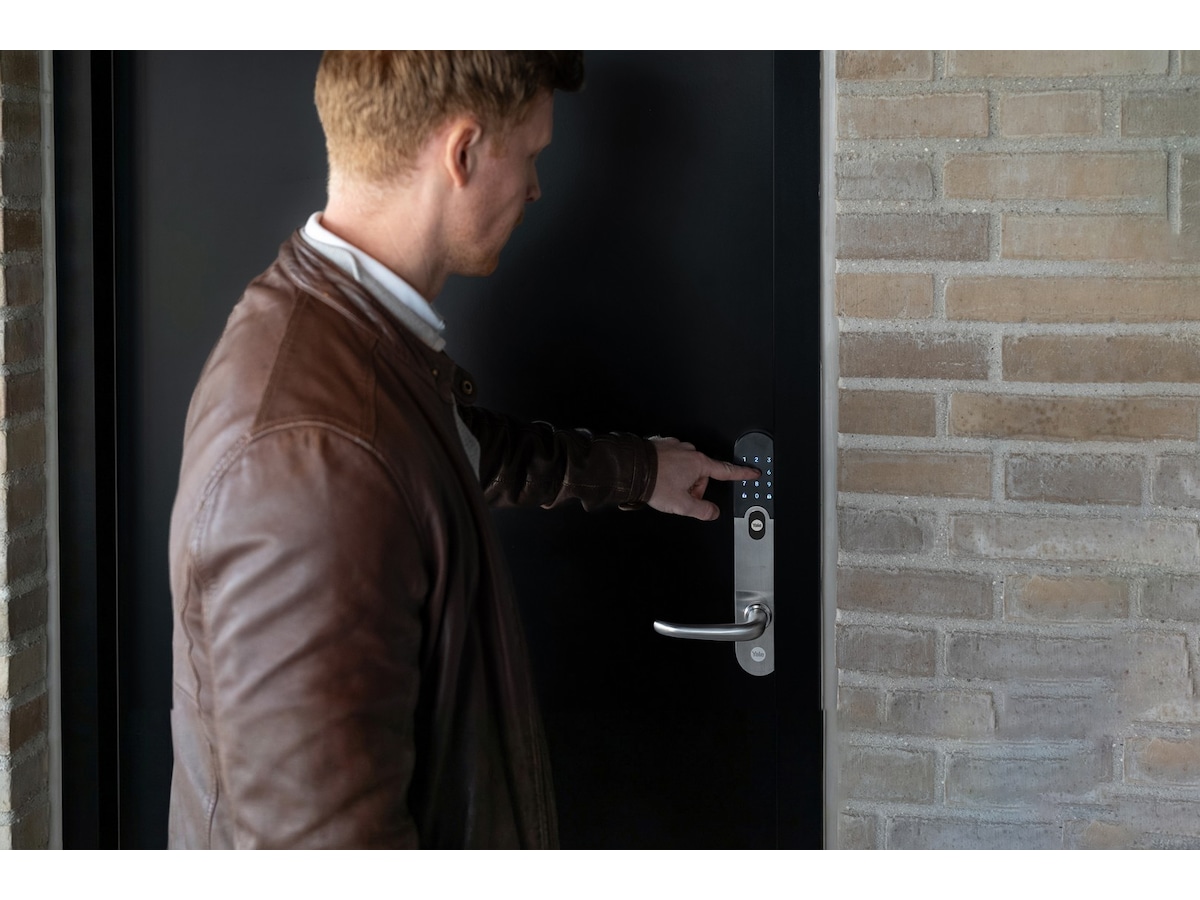 Yale Entrus smart dørlås (børstet stål) Elektronisk dørlås