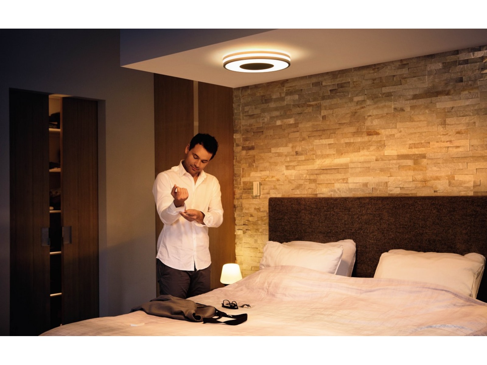 Philips Hue Being taklampe (sort) Taklampe