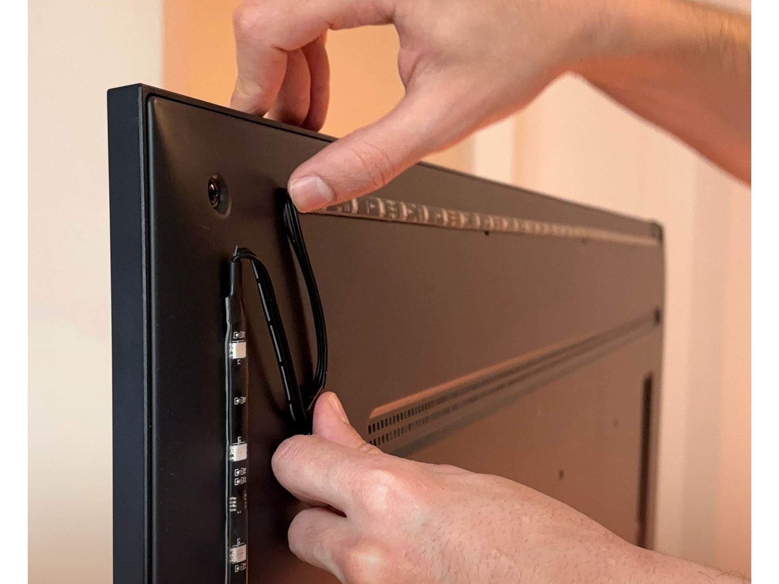 WiZ HDMI sync box med TV lightstrip (75"-85") Led strips & underholdning