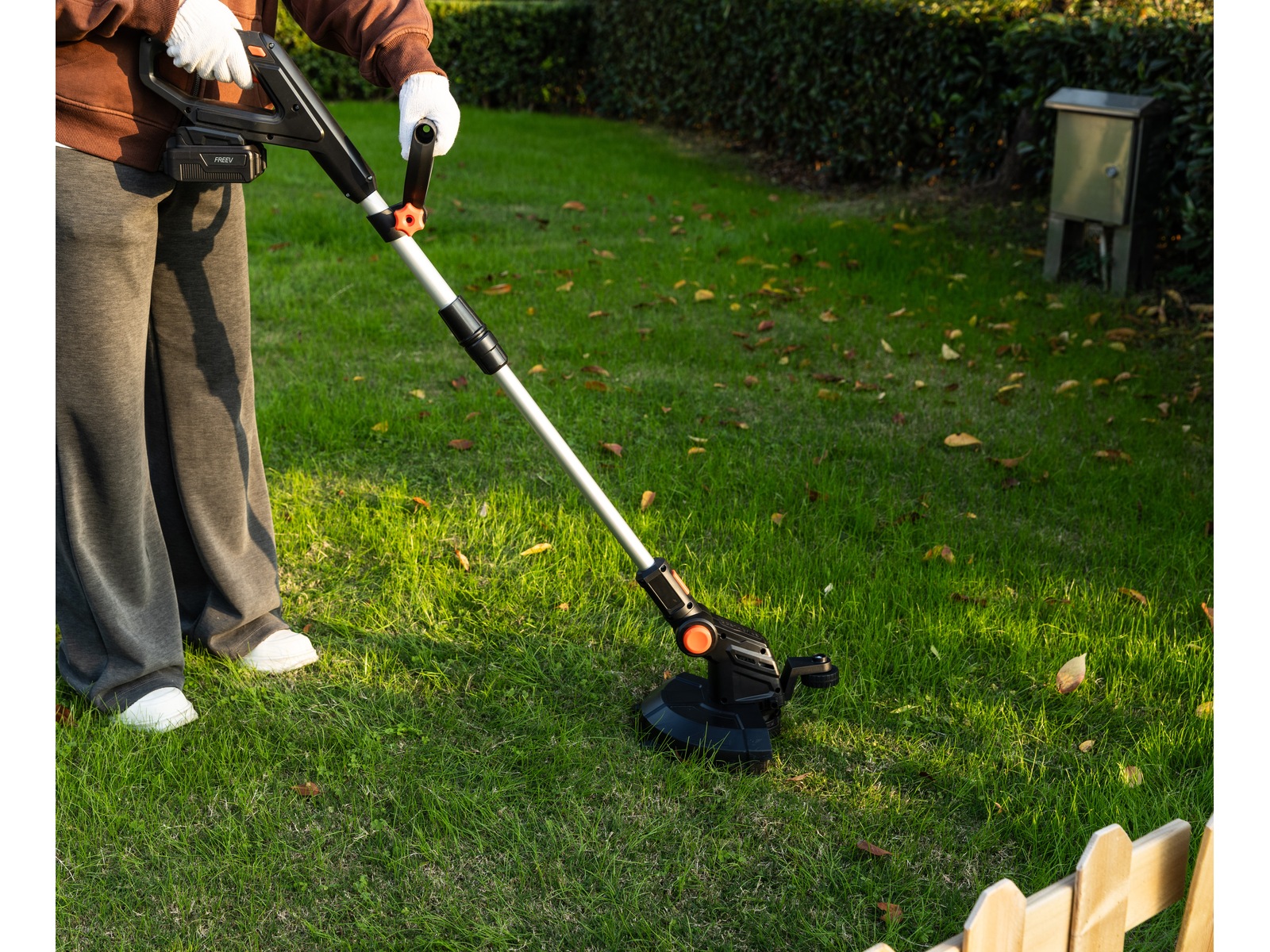 Freev GST-300 trådløs gresstrimmer 30cm 20V Gresstrimmere