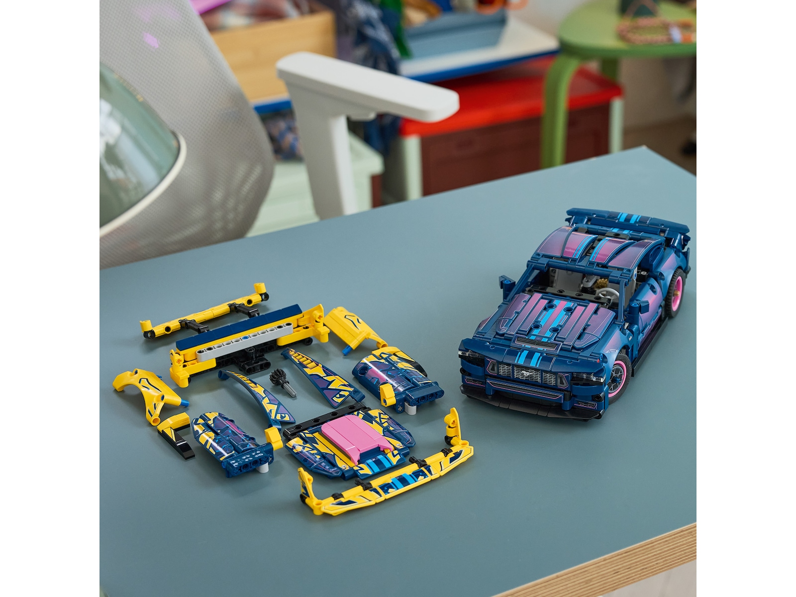 LEGO Technic Verkstedstilpasset Ford Mustang GT-bil 42236 