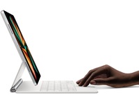 Apple iPad Pro 13" Magic Keyboard 13 (white) Tastatur og stylus