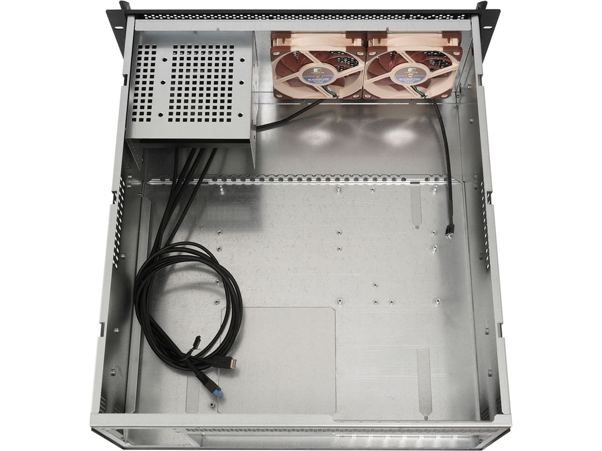 Sliger CX4200e 4U Chassis -B-Grade Demo annet i datautstyr