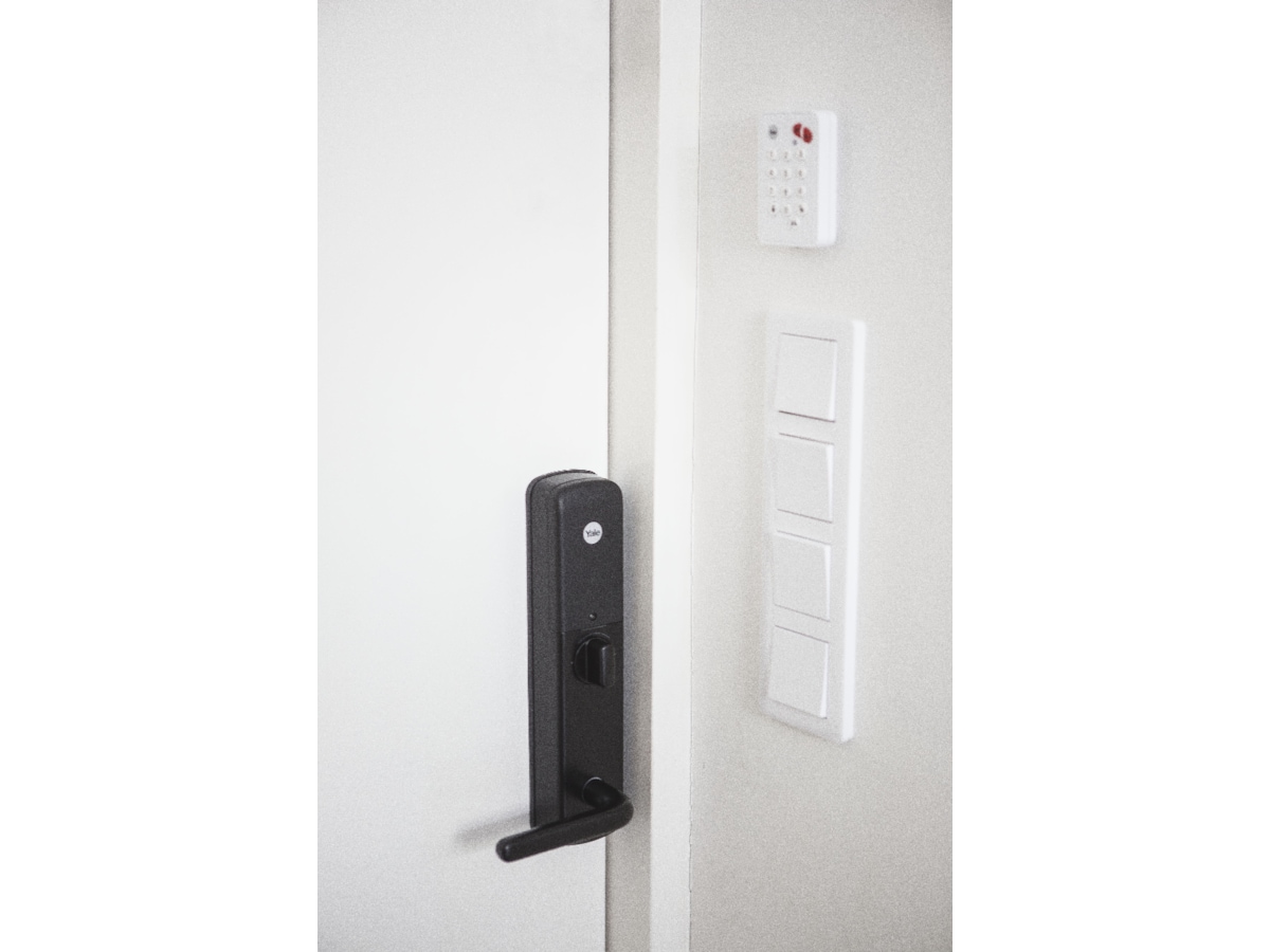 Yale Doorman Classic Home (sort) Elektronisk dørlås