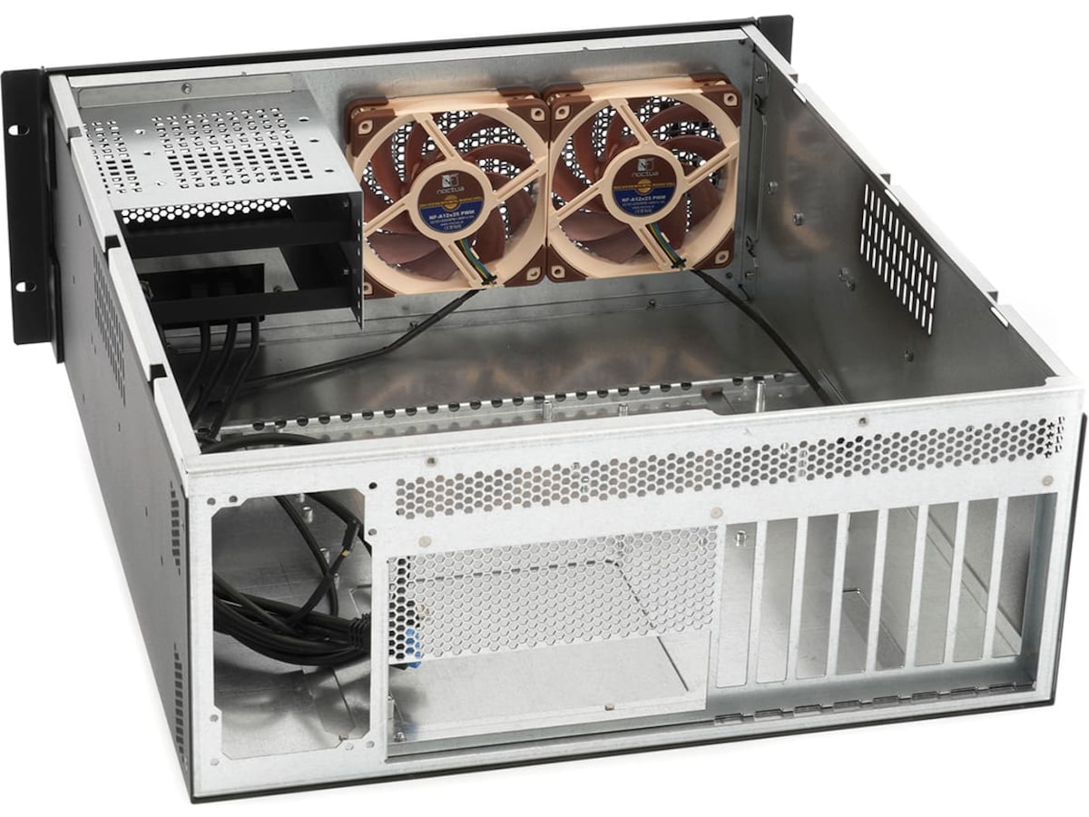 Sliger CX4200e 4U Chassis -B-Grade Demo annet i datautstyr