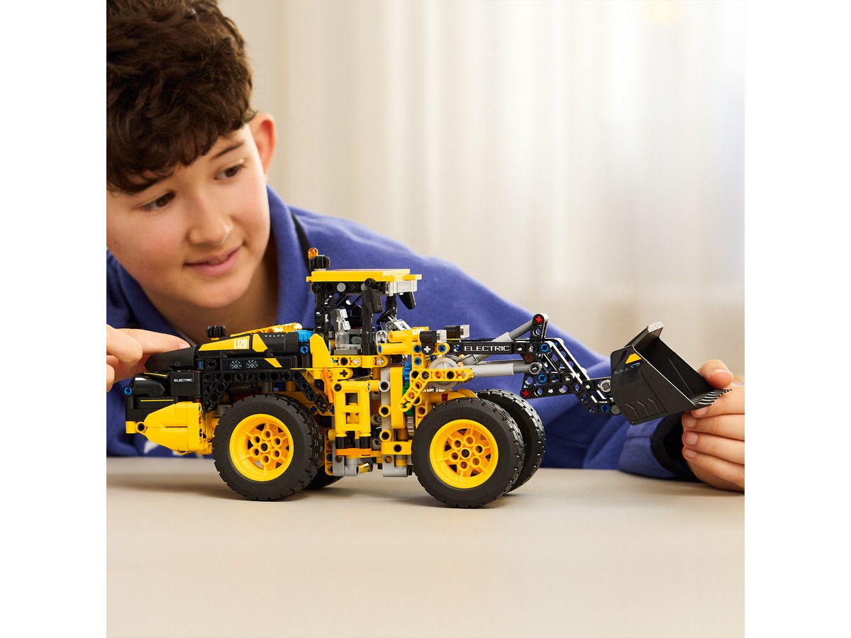 LEGO Technic Volvo L120 el-drevet hjullaster 42209 LEGO