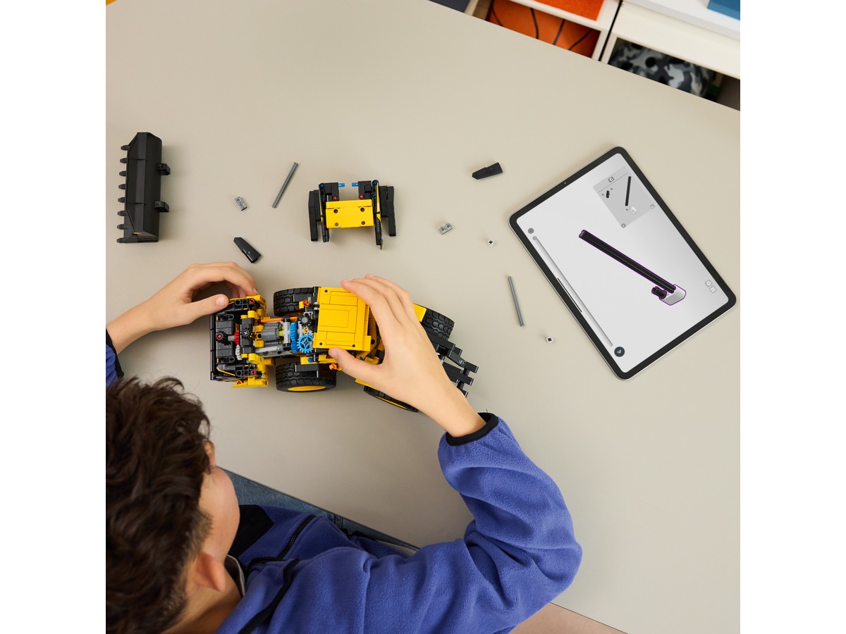 LEGO Technic Volvo L120 el-drevet hjullaster 42209 LEGO