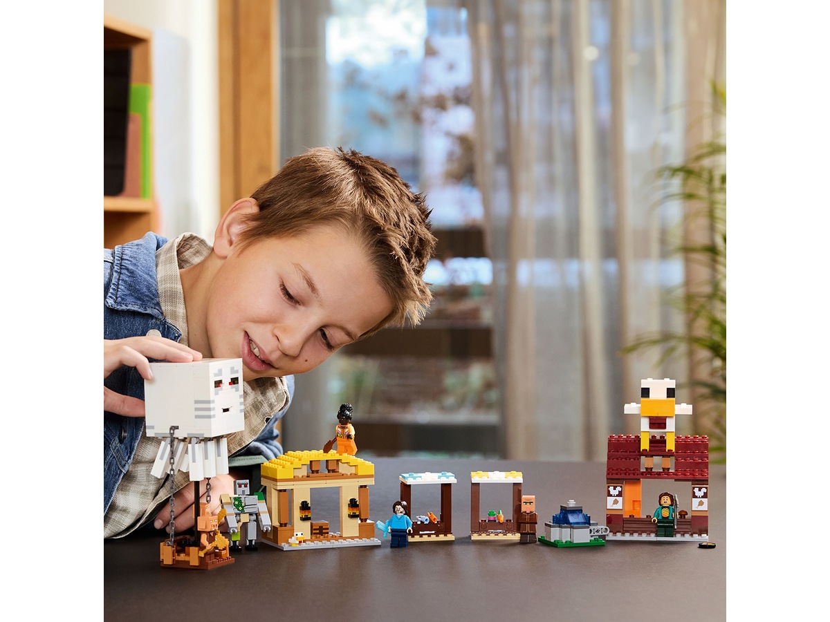 LEGO Minecraft Byanfall med gastballong 21273 LEGO