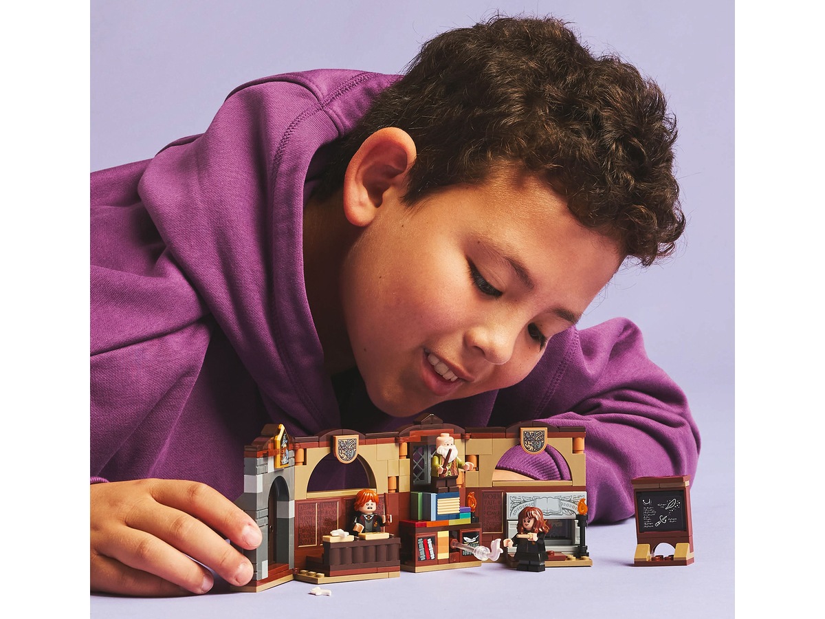 LEGO Harry Potter Galtvort slott: leksjon i trolldomslære 76442 LEGO