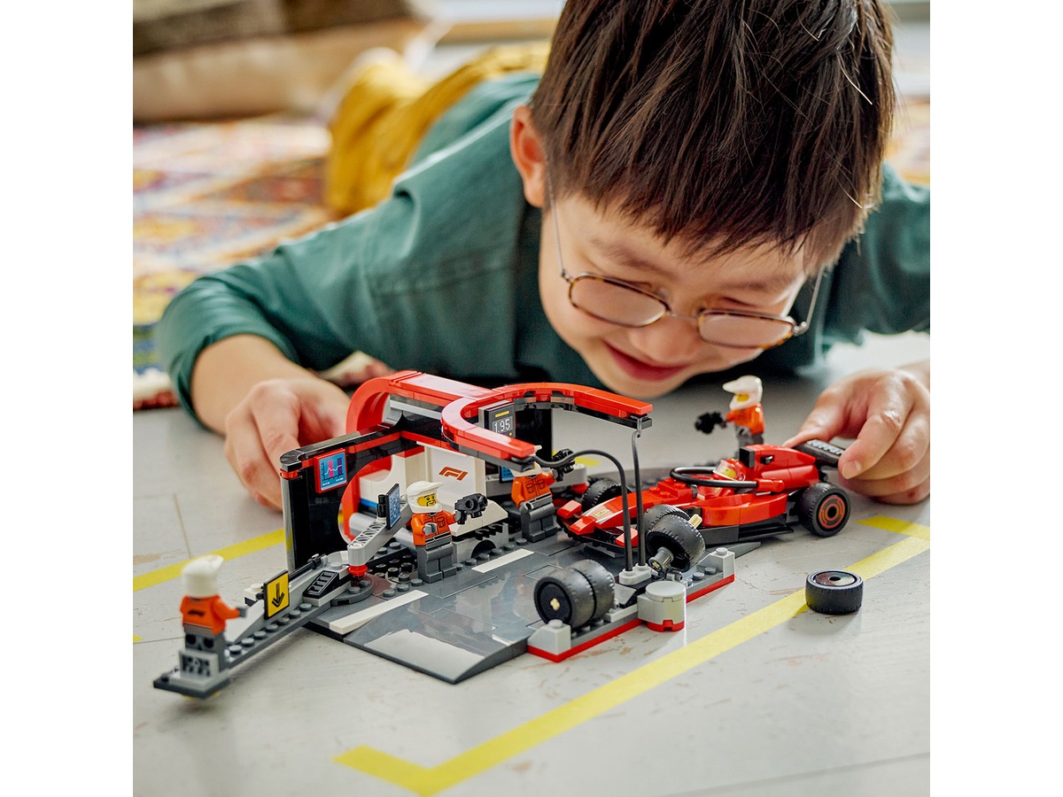 LEGO City F1 pitstopp & pitteam med Ferrari bil 60443 LEGO