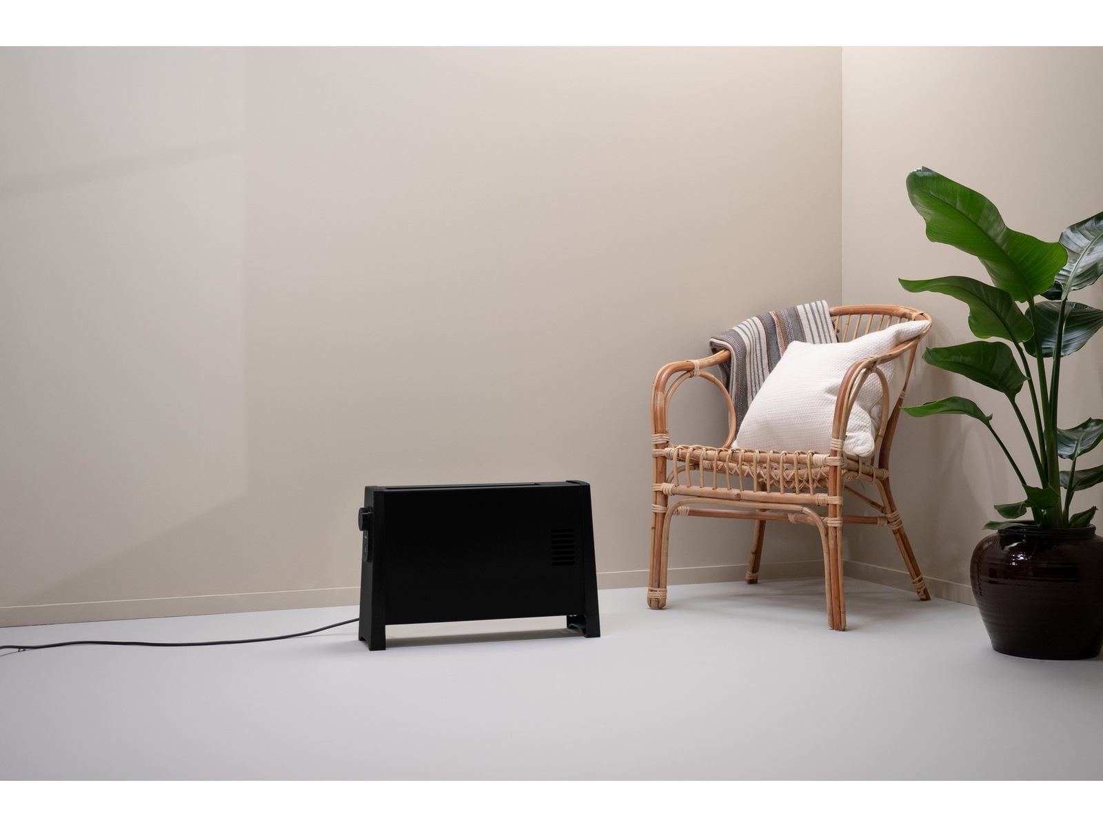 Adax Vilje VG1120WTB WiFi gulvovn 2000W 2025 (sort) Frittstående varmeovner