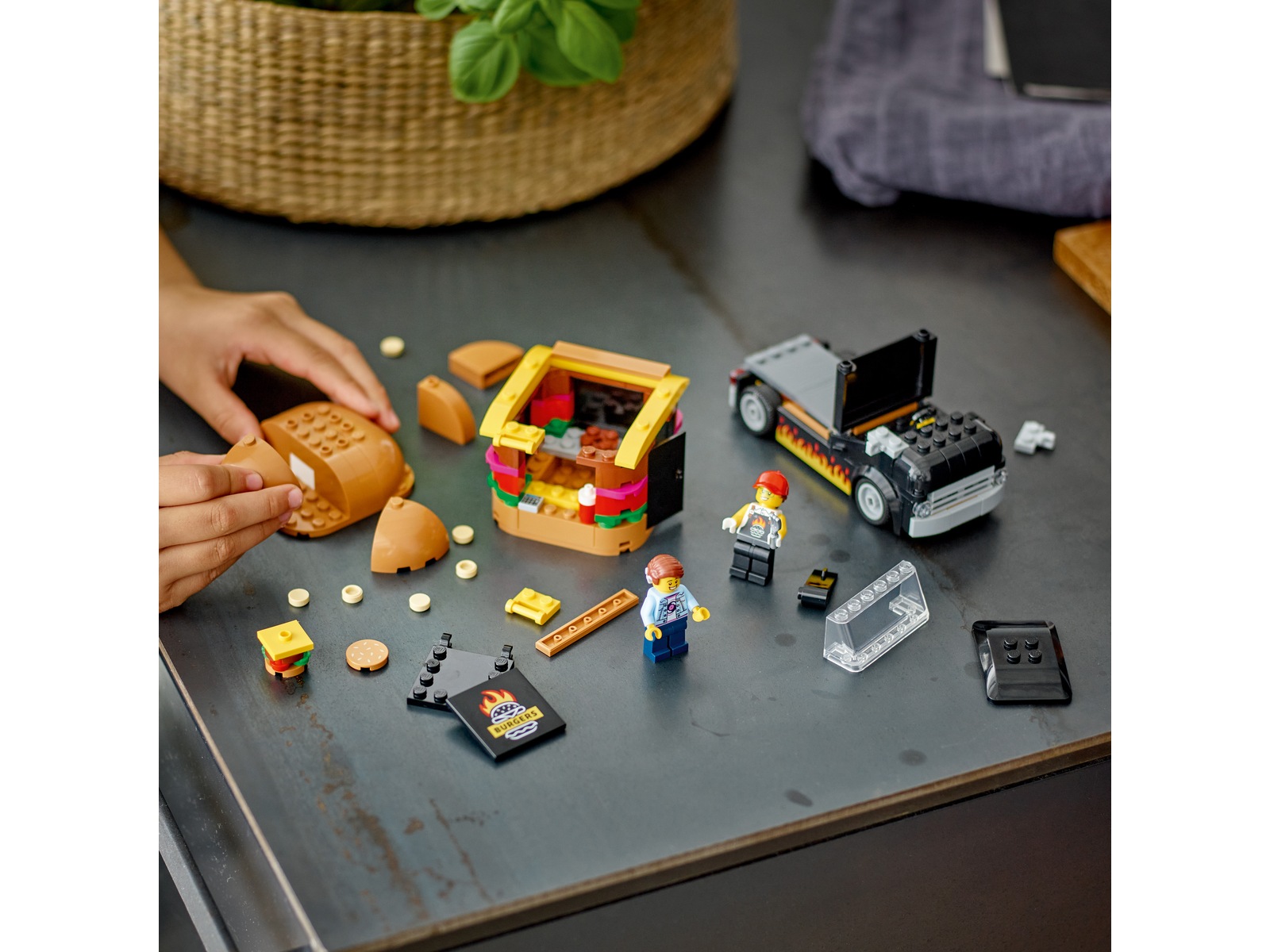 LEGO City Great Vehicles Hamburgerbil 60404 LEGO