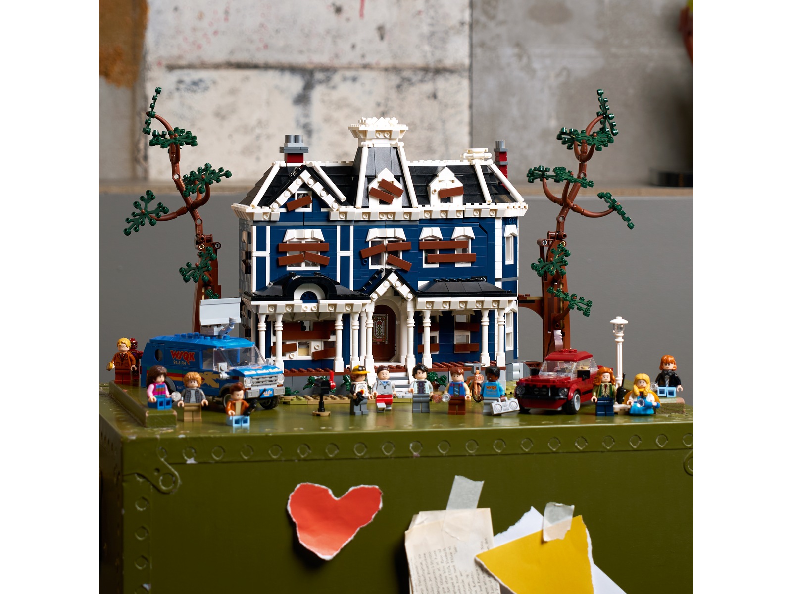 LEGO Icons Stranger Things: Familen Creels hus 11370 LEGO