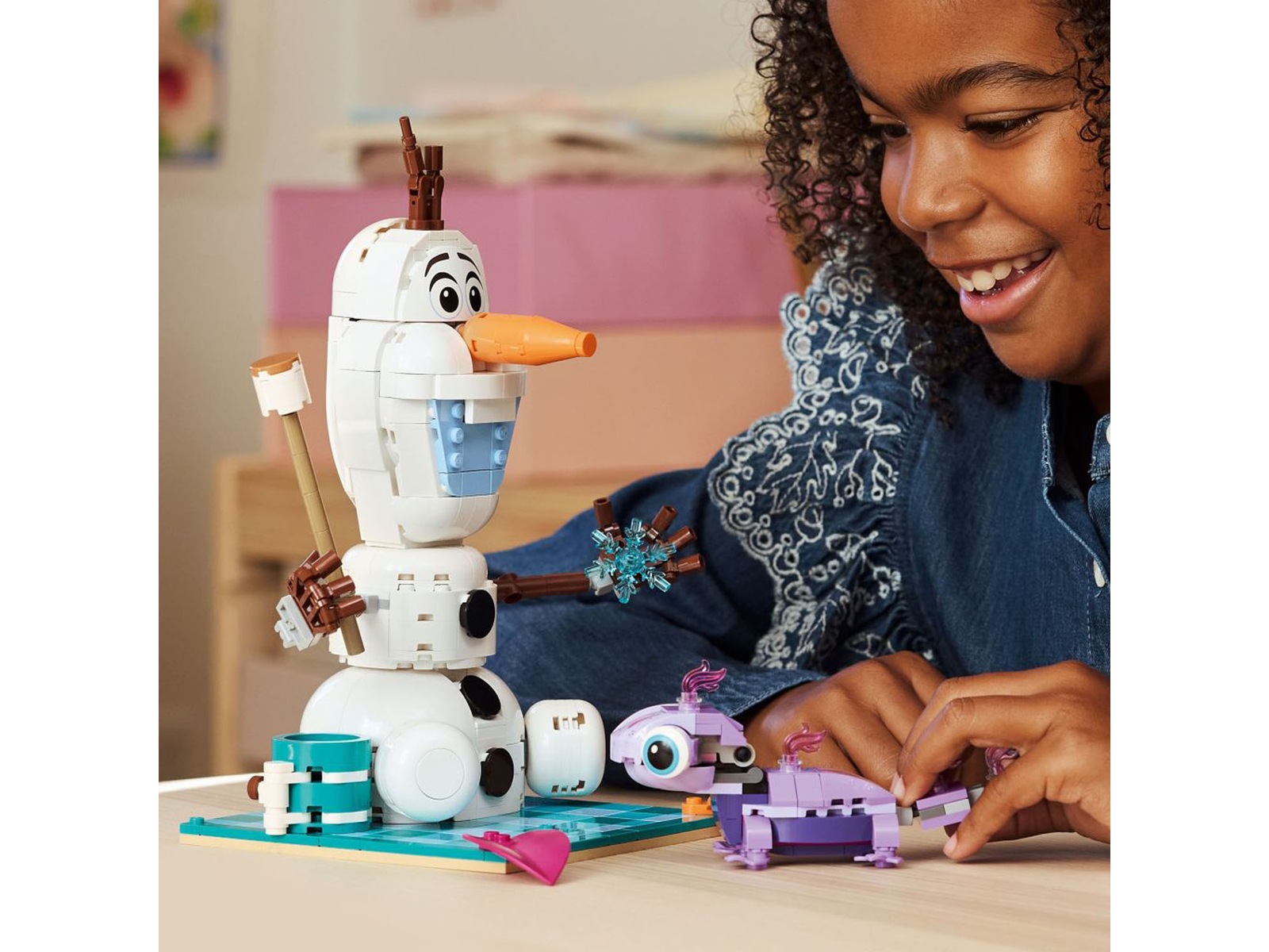 LEGO Disney Princess Olofs og Brunis piknikmoro 43287 LEGO