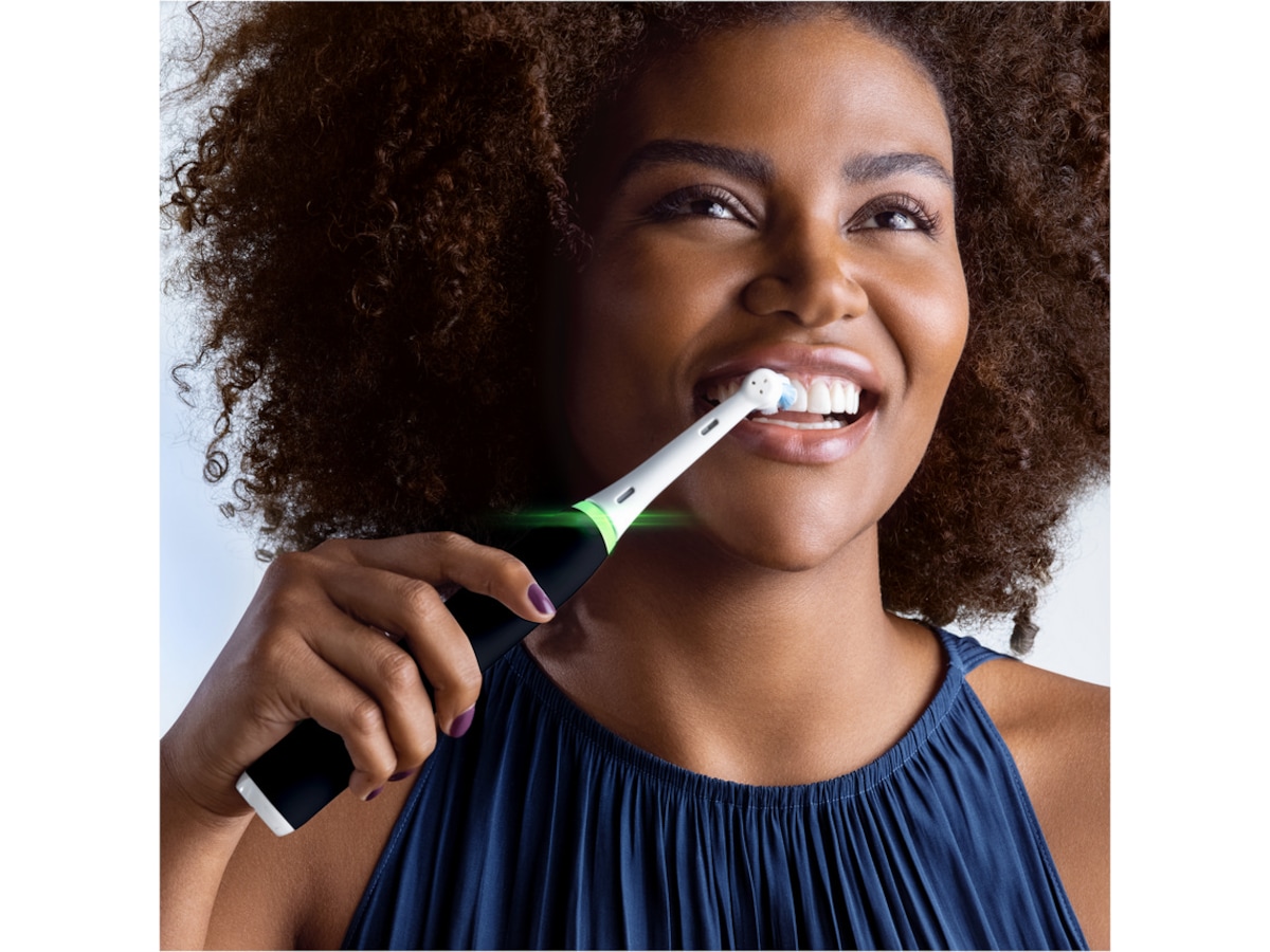 Oral-B iO 3 Elektriske Tannbørster 2 stk (sort & blå) Elektriske tannbørster