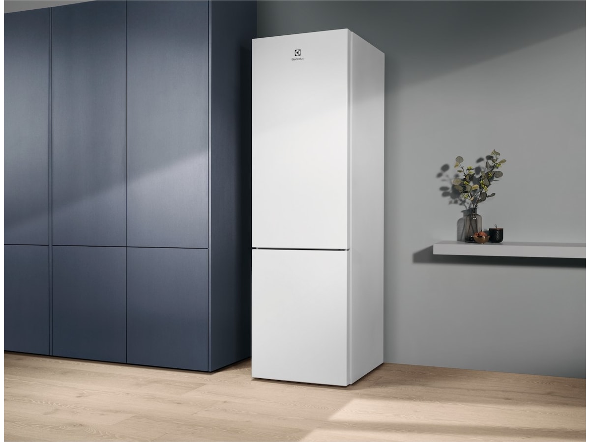 Electrolux LNT6ME36W2 Kombiskap (hvit) -B-Grade Demo frysere & kjøleskap