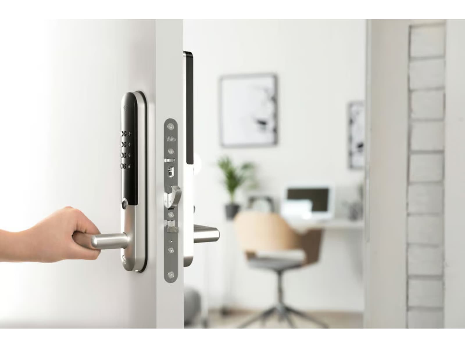 Yale Doorman L3S Flex Smart lås (børstet stål) Elektronisk dørlås