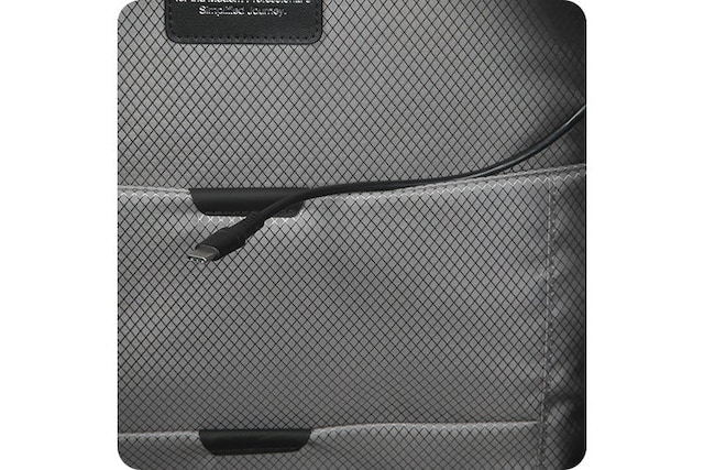 Retractable USB-C connector