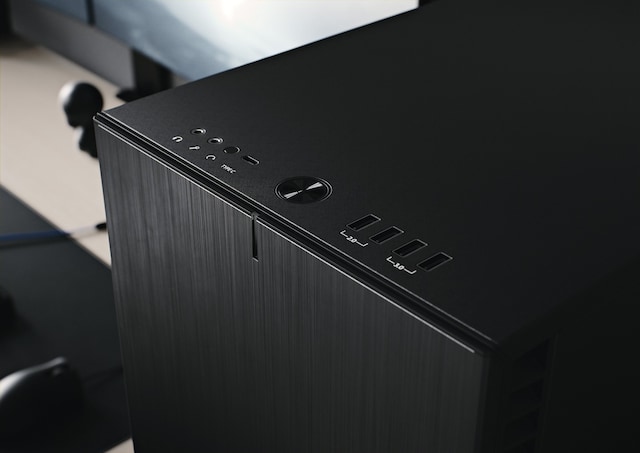 Fem USB-porter foran Fem USB-porter foran