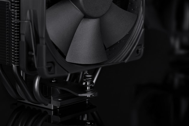 chromax.black design