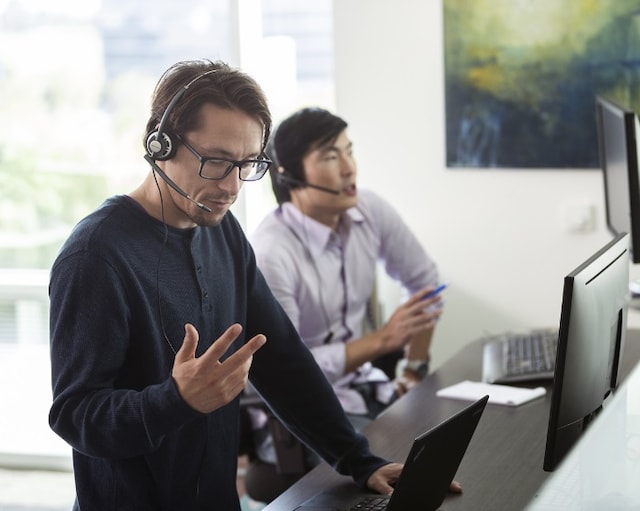 Poly headset for kundeservice