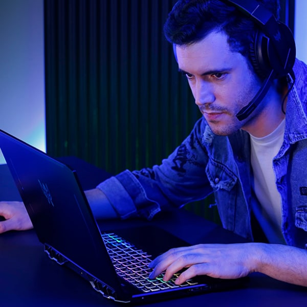 Acer Predator Helios 300 PH315-53 gaming laptop Acer Predator Helios 300 PH315-53 gaming laptop