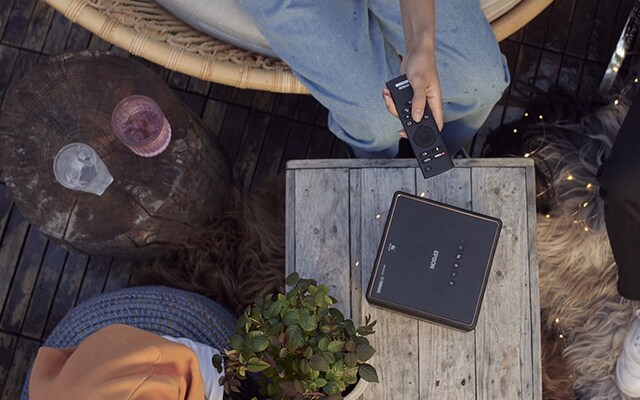 Epson Mini laser projektor EF-12 Epson Mini laser projektor EF-12