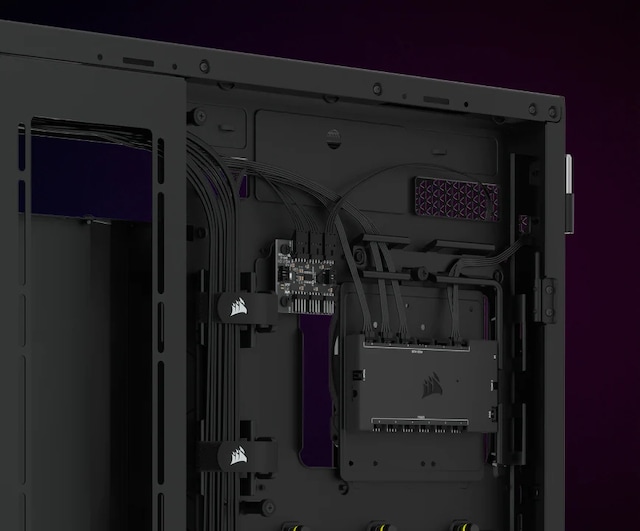 Corsair iCUE 7000X RGB