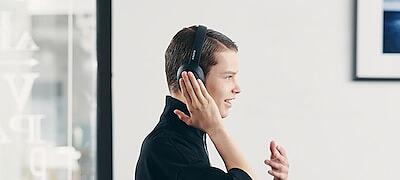 Sony WH-H910 Sony WH-H910