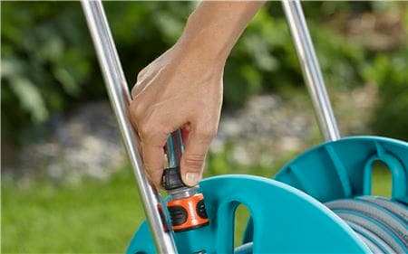 GARDENA CleverRoll M med 20m classic slange 1/2" og startsett GARDENA CleverRoll M med 20m classic slange 1/2" og startsett