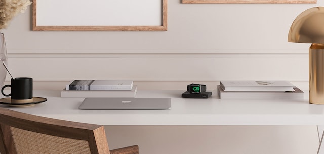 Legg den flatt eller bruk Nattbordsmodus Legg den flatt eller bruk Nattbordsmodus