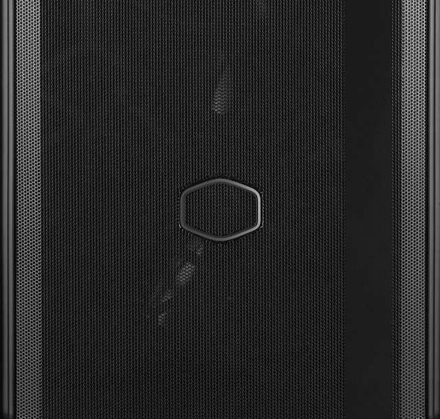 Finmasket netting på frontpanelet