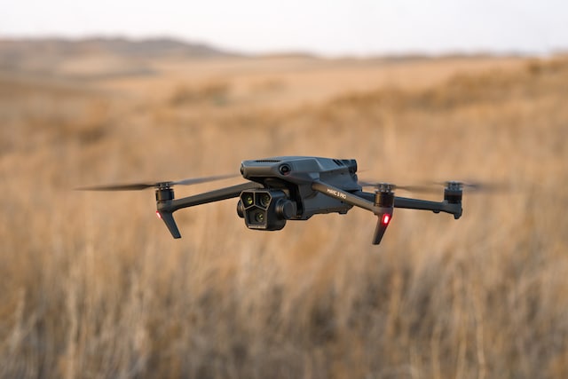 DJI Mavic 3 Pro DJI Mavic 3 Pro