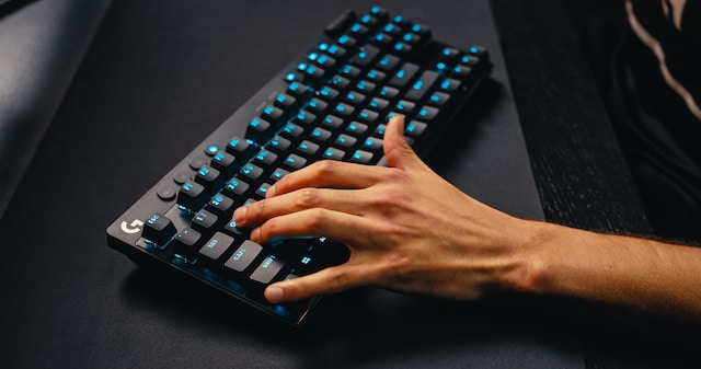 Logitech G Pro X TKL Lightspeed Wireless Logitech G Pro X TKL Lightspeed Wireless