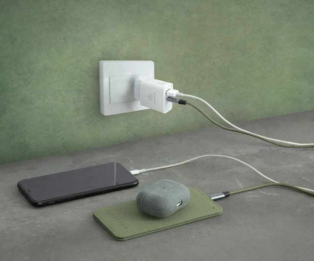 Upström Dual port lader