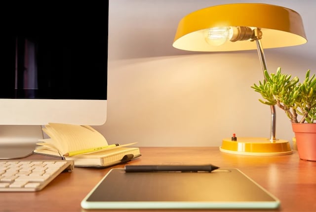 Lys opp kontoret ditt Lys opp kontoret ditt